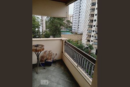 Apartamento à venda com 198m², 3 quartos e 3 vagas Apartamento à venda com 198m², 3 quartos e 3 vagasVaranda da Sala