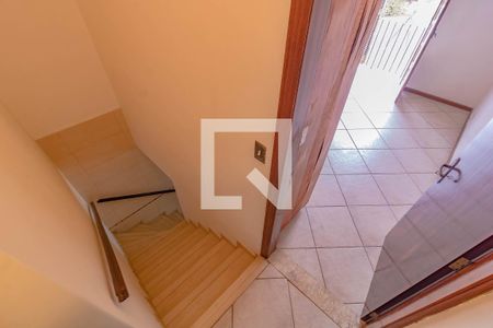 Escada de casa para alugar com 2 quartos, 140m² em Jabaquara, São Paulo