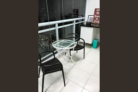 Varanda de kitnet/studio para alugar com 1 quarto, 34m² em Barra Funda, São Paulo