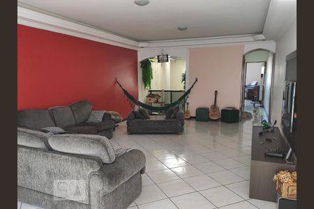 Sala de casa para alugar com 4 quartos, 265m² em Nova Petrópolis, São Bernardo do Campo