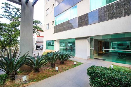 Apartamento para alugar com 69m², 2 quartos e 2 vagasEntrada