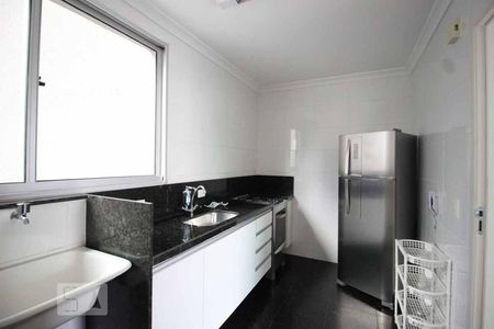 Apartamento para alugar com 69m², 2 quartos e 2 vagasCozinha