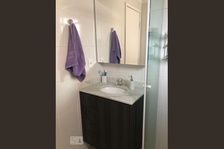 Apartamento para alugar com 65m², 2 quartos e 2 vagas Apartamento para alugar com 65m², 2 quartos e 2 vagasBanheiro