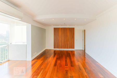 Sala de apartamento para alugar com 3 quartos, 125m² em Parque Colonial, São Paulo