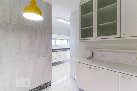 Apartamento para alugar com 125m², 3 quartos e 2 vagasCopa