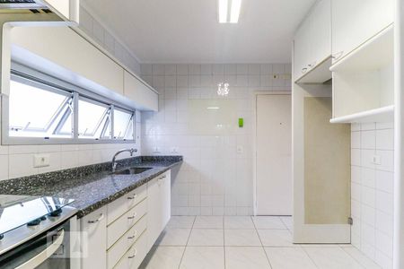 Apartamento para alugar com 125m², 3 quartos e 2 vagasCozinha
