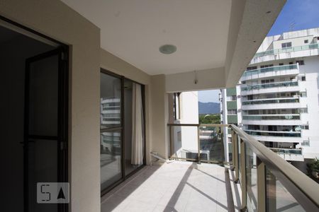 Apartamento para alugar com 73m², 3 quartos e 1 vaga Apartamento para alugar com 73m², 3 quartos e 1 vagaVaranda