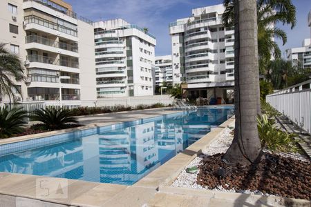 Apartamento para alugar com 73m², 3 quartos e 1 vaga Apartamento para alugar com 73m², 3 quartos e 1 vagaÁrea comum - Piscina