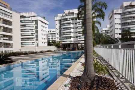 Apartamento para alugar com 73m², 3 quartos e 1 vaga Apartamento para alugar com 73m², 3 quartos e 1 vagaÁrea comum - Piscina