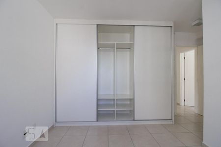 Apartamento para alugar com 73m², 3 quartos e 1 vaga Apartamento para alugar com 73m², 3 quartos e 1 vagaSuite - Armário