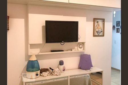 Suíte de apartamento à venda com 2 quartos, 67m² em Vila Paulista, São Paulo