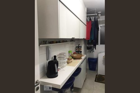 Apartamento à venda com 67m², 2 quartos e 1 vagaCozinha