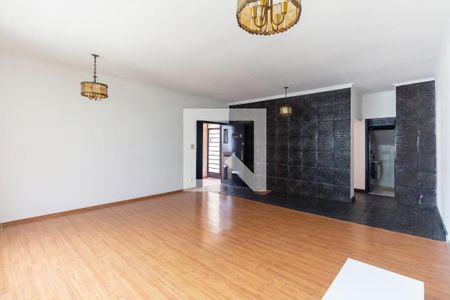 Casa à venda com 257m², 4 quartos e 4 vagasSala de Estar