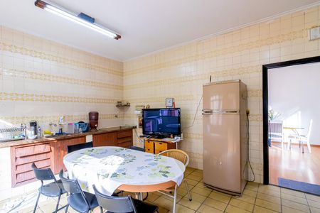 Casa à venda com 257m², 4 quartos e 4 vagasCozinha