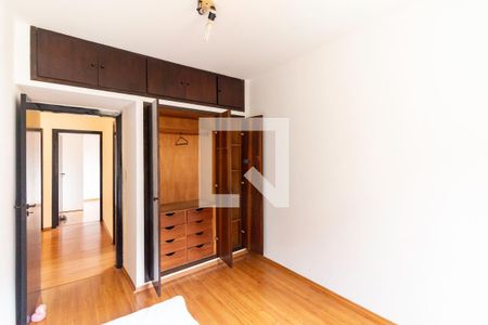 Casa à venda com 257m², 4 quartos e 4 vagasQuarto 2