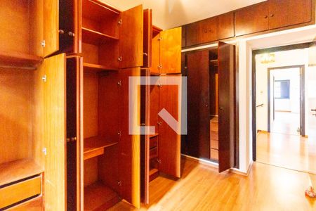 Casa à venda com 257m², 4 quartos e 4 vagasQuarto 1