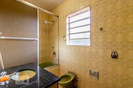 Casa à venda com 257m², 4 quartos e 4 vagasBanheiro da Suíte