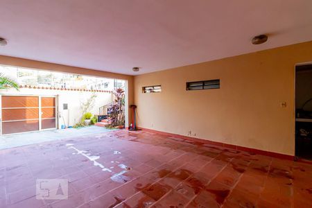 Casa à venda com 257m², 4 quartos e 4 vagasGaragem