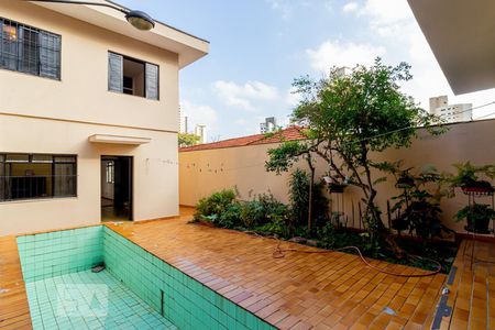 Casa à venda com 257m², 4 quartos e 4 vagasQuintal - Piscina