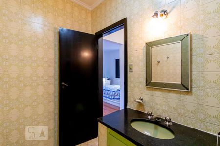 Casa à venda com 257m², 4 quartos e 4 vagasBanheiro da Suíte