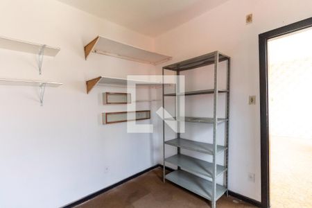 Casa à venda com 257m², 4 quartos e 4 vagasQuarto de Serviço 1