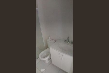 Lavabo de apartamento para alugar com 3 quartos, 82m² em Vila Sônia, São Paulo