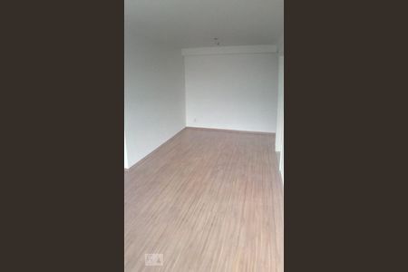 Sala de apartamento para alugar com 3 quartos, 82m² em Vila Sônia, São Paulo