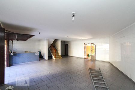 Casa à venda com 230m², 4 quartos e 4 vagasGaragem