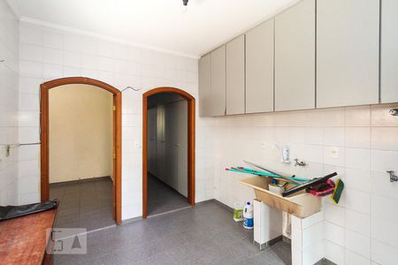 Casa à venda com 230m², 4 quartos e 4 vagasÁrea de Serviço