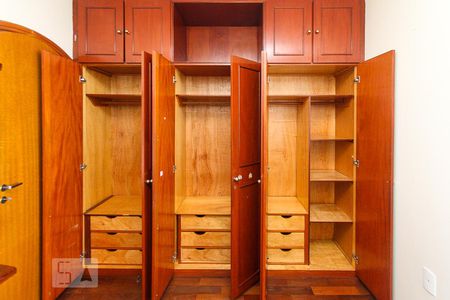 Casa à venda com 230m², 4 quartos e 4 vagasQuarto 02