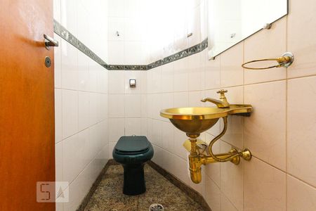 Lavabo de casa para alugar com 4 quartos, 230m² em Vila Mafra, São Paulo