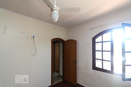 Quarto 01 de casa para alugar com 4 quartos, 230m² em Vila Mafra, São Paulo