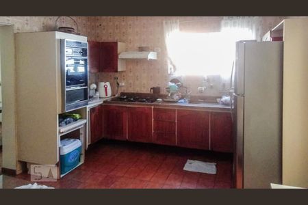 Casa para alugar com 122m², 3 quartos e 2 vagasCozinha