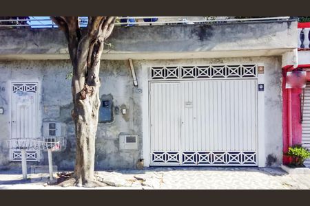 Casa para alugar com 122m², 3 quartos e 2 vagasFachada