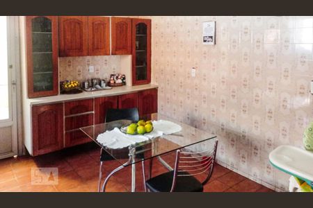 Casa para alugar com 122m², 3 quartos e 2 vagasCozinha