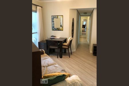 Apartamento para alugar com 70m², 2 quartos e 1 vagaSala