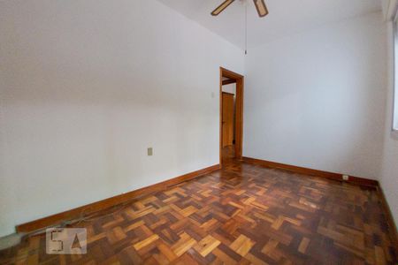 Quarto 1 de apartamento para alugar com 2 quartos, 70m² em Rio Branco, Porto Alegre