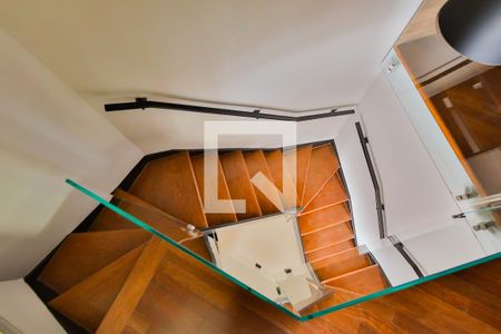 Apartamento à venda com 104m², 1 quarto e 2 vagasEscada