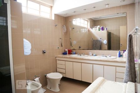 Casa para alugar com 299m², 3 quartos e 6 vagas