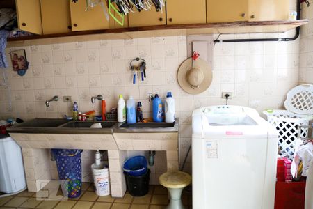 Casa para alugar com 299m², 3 quartos e 6 vagas