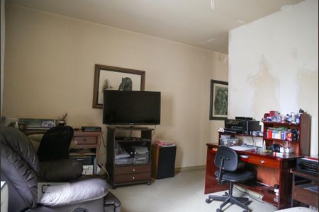 Casa para alugar com 299m², 3 quartos e 6 vagas