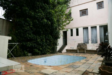 Casa para alugar com 299m², 3 quartos e 6 vagas