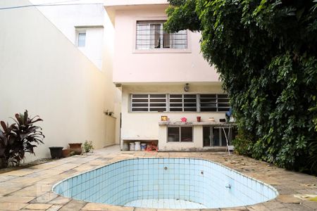 Casa para alugar com 299m², 3 quartos e 6 vagas
