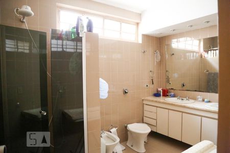 Casa para alugar com 299m², 3 quartos e 6 vagas