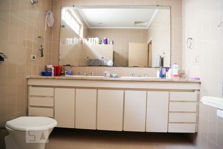 Casa para alugar com 299m², 3 quartos e 6 vagas