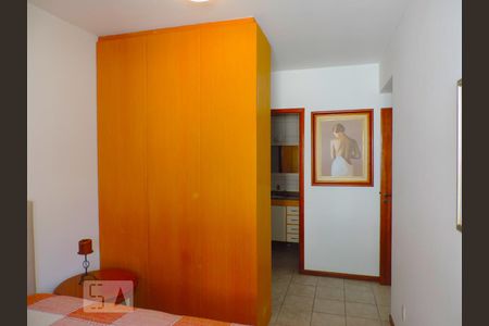 Suite 1 - Armarios de apartamento para alugar com 2 quartos, 76m² em Saco dos Limões, Florianópolis