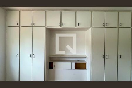 Quarto 1 de apartamento para alugar com 2 quartos, 97m² em Pinheiros, São Paulo