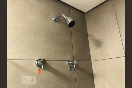 Banheiro de kitnet/studio à venda com 1 quarto, 21m² em Vila Mariana, São Paulo