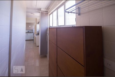 Apartamento à venda com 115m², 3 quartos e 2 vagas Apartamento à venda com 115m², 3 quartos e 2 vagasÁrea de Serviço