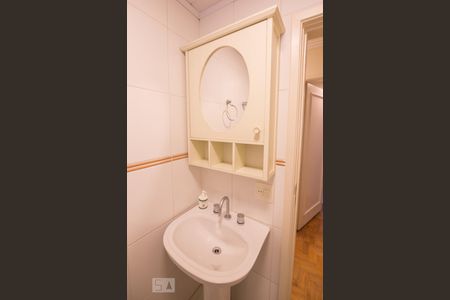 Apartamento à venda com 115m², 3 quartos e 2 vagas Apartamento à venda com 115m², 3 quartos e 2 vagasBanheiro Social